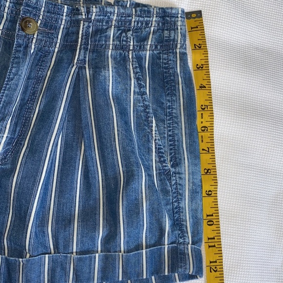 American Eagle Hi Waist striped shorts size 2 blue - Picture 9 of 12